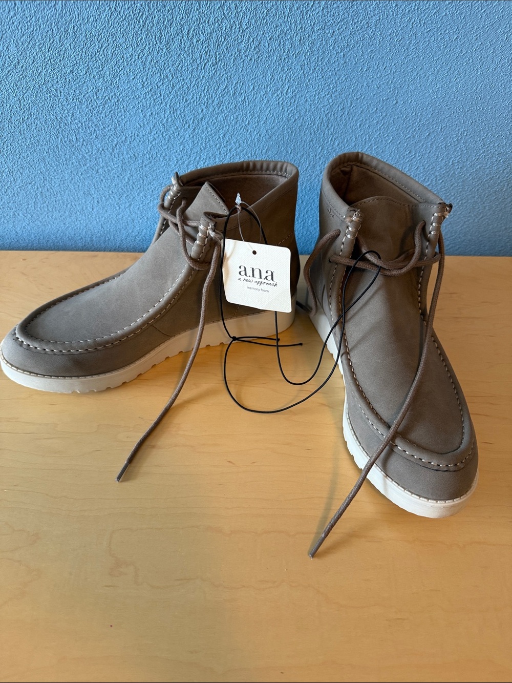 a.n.a Women’s Taupe Chukka Boots with White Sole Memory foam NWT non smoking hom